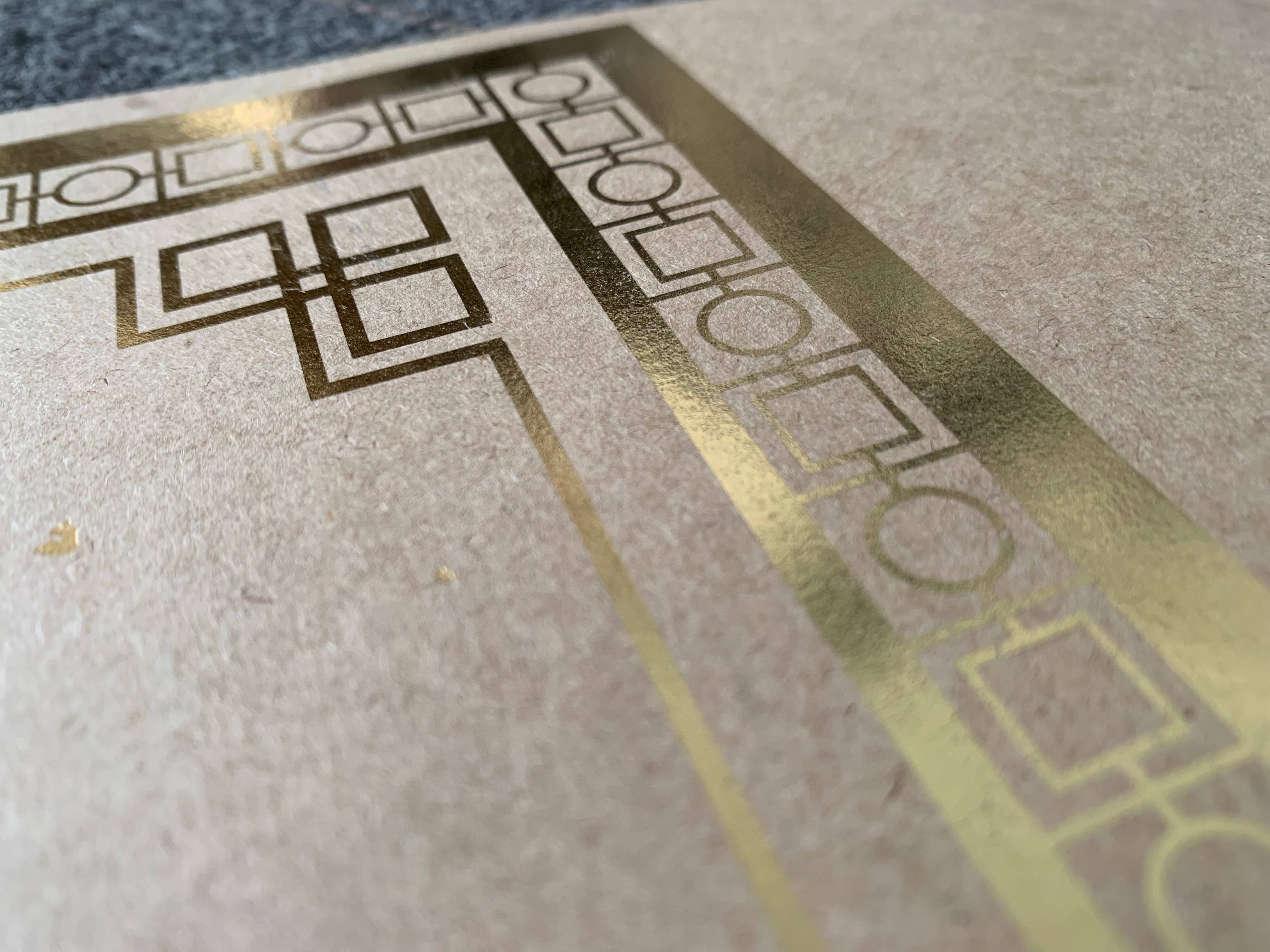 上海包装胜游体育登录厂解析：包装盒糊盒工艺全指南及定制优势