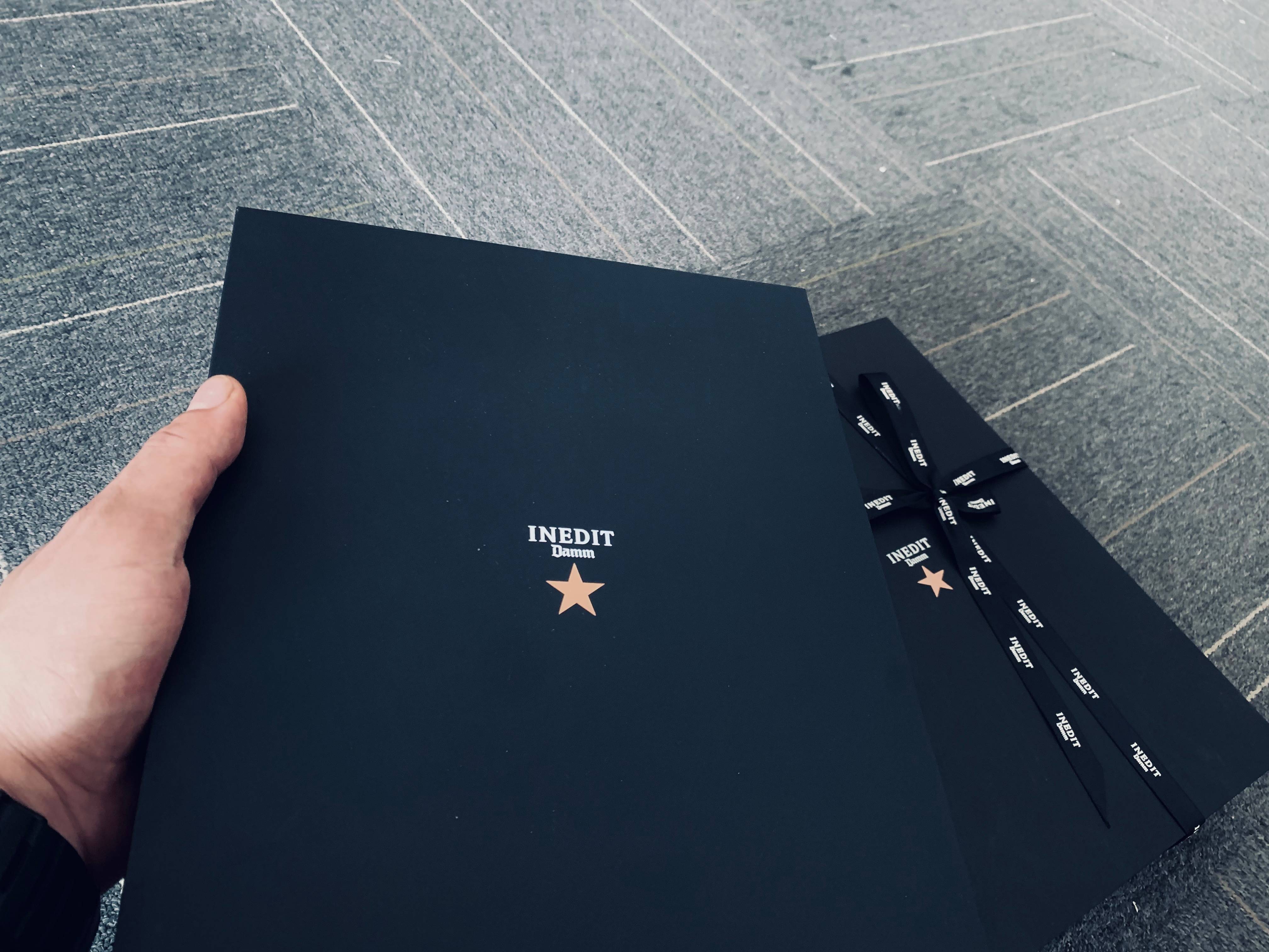 上海胜游体育登录厂专业指南：手提袋定制常用尺寸全